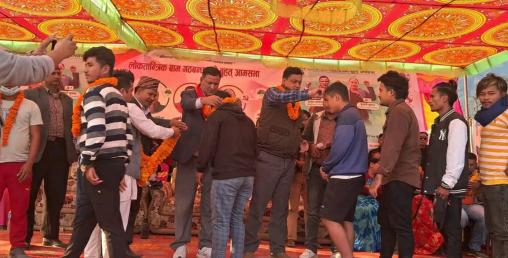 गरिबी हटाउने र गरिबी बढाउनेबीचको लडाई आगामी चुनाव होः बानिया