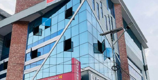 एभरेष्ट बैंकद्धारा बिर्तामोड शाखाको नयाँ स्थानान्तरित कार्यालयबाट सेवा सुचारु