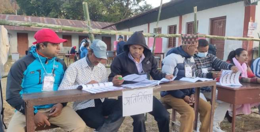 कहाँ कहाँ के करणले निर्वाचन रोकियो ?