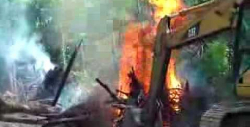पार्किङ गरेर राखिएका चार एस्काभेटरमा आगजनी, चार करोड बढीको क्षति
