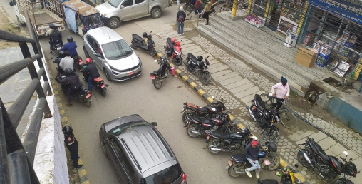 रुपन्देहीमा पार्किङ अस्तव्यस्त, दैनिक दुर्घटना बढ्दै