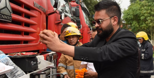 नयाँ दमकल सञ्चालनमा, प्रमुख साहबाट विभागलाई हस्तान्तरण