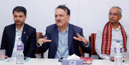 निर्धारित लक्ष्य प्राप्त हुनेगरि काम गर्न राजस्वका कर्मचारीलाई अर्थमन्त्रीको निर्देशन