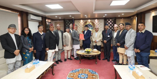 सरकारी कर्मचारीको तलब भारी मात्रामा बढ्ने संकेत, वित्तीय अराजकता घटाउन सुविधा बढाउने प्रचण्डको बचन