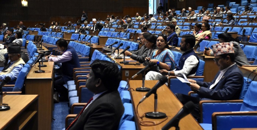 संसद्मा उठेको प्रश्न : के तीन शीर्ष नेताको भेटघाट फिल्म देखाउनका लागि हो ?