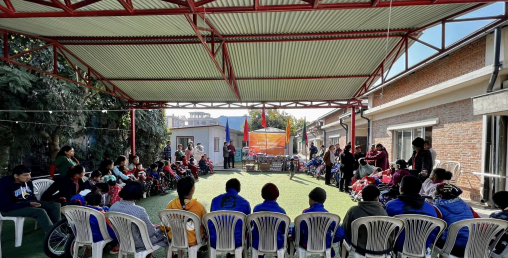 लक्ष्मी ग्रपुले ५० औं वार्षिकोत्वसका उपलक्षमा ५० बालबालिकालाई सहयोग गर्यो