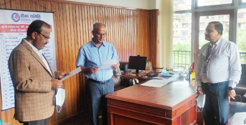 एशियन लाईफको नवनिर्वाचित अध्यक्षले गरे सपथ ग्रहण