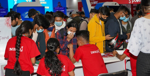 खराब मौसममा पनि क्यान इन्फोटेकमा अवलोकनकर्ताको आकर्षण बढ्दो