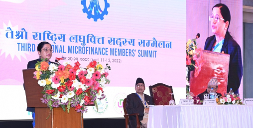 बैंकिङ क्षेत्र मात्रै नभएर लघुवित्तमा समेत तरलता अभाव छः कामु गभर्नर