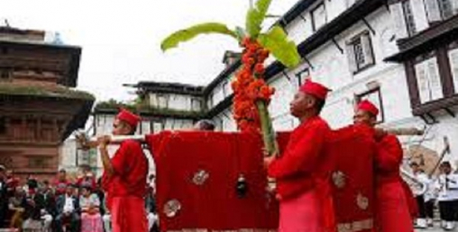 शुभसाइतको प्रतीक फूलपाती भित्र्याइँदै