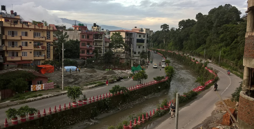 फूलैफूलले सजियो धोबी खोला कोरिडोर