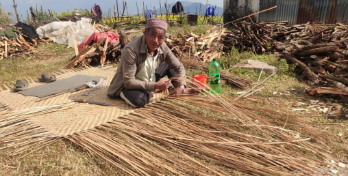 १६ वर्षको उमेर हुँदादेखि ७० वर्षसम्म ग्याल्बोलाई नछोडेको मान्द्रो