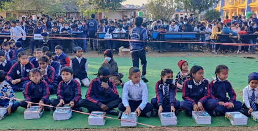 हिमालयन बैंकद्धारा २४ विद्यार्थीहरुलाई छात्रवृत्ति प्रदान