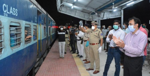 भारतमा सर्वसाधारणका लागि पनि रेलको टिकट खुल्ला