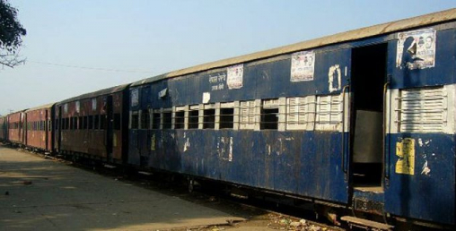 झण्डै डेढ महिनापछि भारतमा रेलसेवा पुनः सञ्चालन