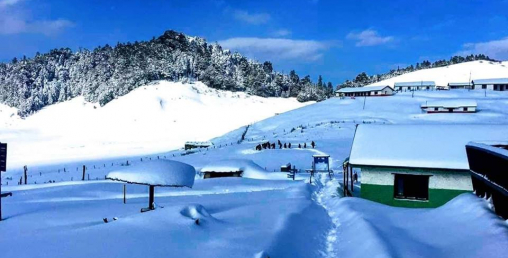 पर्यटकीयस्थल खप्तड क्षेत्रमा पनि हिमपात