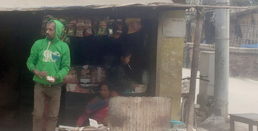 लघुवित्तले दियो यस्तो यातना, किस्ता तिर्न खोज्दा काश्मीरमा बिक्री