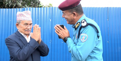 ललितपुर महानगर र नेपाल प्रहरीबीच विवाद, वान वे हटाउँदा महर्जन र सिंहबीच फोनमै भनाभन