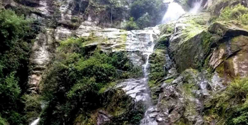 महभिरमा ढुङ्गा खस्यो, मध्यपहाडी राजमार्ग अवरुद्ध