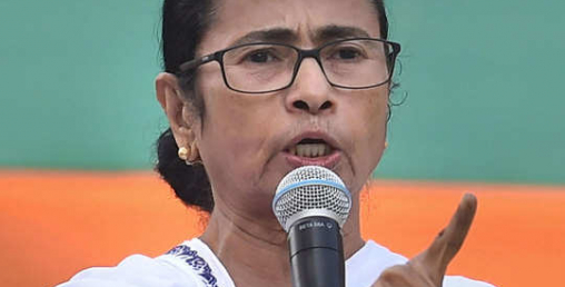 पश्चिम बंगालकी मुख्यमन्त्रीलाई अदालतले ५ लाख जरिवना गर्यो
