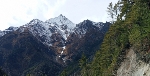 मनाङमा जलवायु परिवर्तनको असरः हराए हिमालका हिउँ र ताल