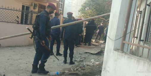 पूर्व सञ्चारमन्त्रीको घरमा बम विस्फोट घटनामा एक पक्राउ
