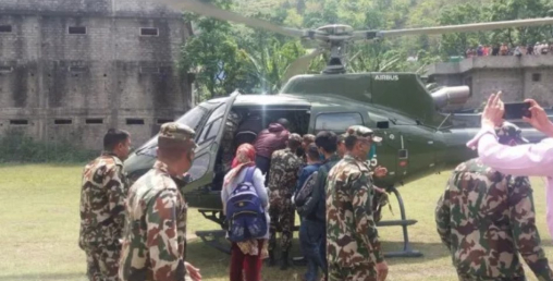 महाकालीमा बगेकी एक महिलाको जीवितै उद्धार
