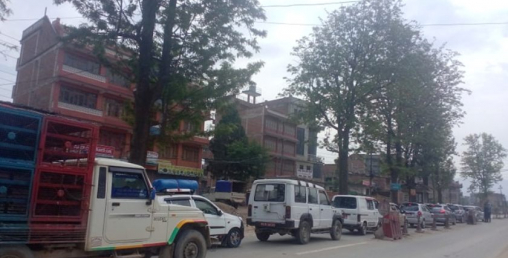उपत्यका छिर्ने पूर्वी नाकाबाट सवारी आवागमन रोक