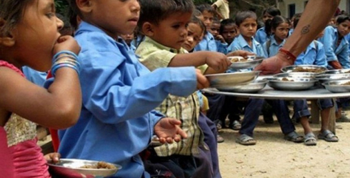 विद्यार्थीको खाजामा चरम घोटला
