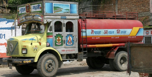 भारतले फेरि किन इन्धन रोक्यो ?