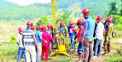 दैलेखमा पेट्रोलियम अन्वेषण चार सर्भे एकैपटक,  पहिलाे चरणमा परिमाण पत्ता लाग्ने
