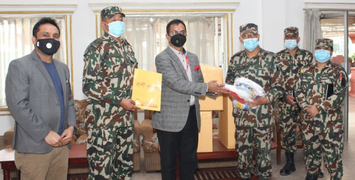 सनराइज बैंकद्धारा पीपीई उपकरण सहयोग
