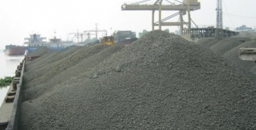 विमानस्थलमा जब विमाननजिकै चट्याङ पर्‍यो