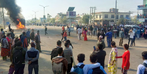 ट्रकको ठक्करले स्कुले बालिकाको मृत्यु, कोहलपुर तनावग्रस्त