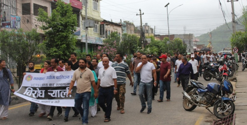 व्यवसायीले नै हेटौंडा बजार बन्द गराए