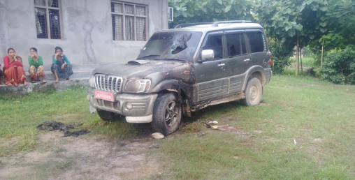 कैलालीमा नेकपा नेताको गाडीमा आगजनी