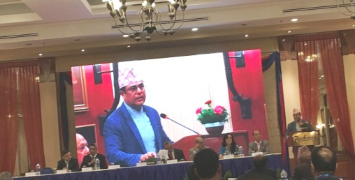 सर्वोच्चको आदेशप्रति गभर्नर असन्तुष्ट, खुरुक्क आफ्नो निर्देशन मान्न बैंकरलाई दबाब