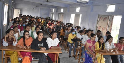 बेलौरी र टिकापुरमा ‘युवा संग–महालक्ष्मी लाईफ’को जनचेतना कार्यक्रम सम्पन्न
