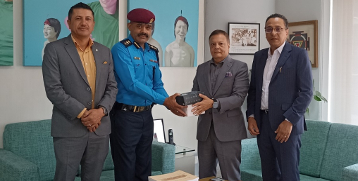 हिमालयन बैंकले जिल्ला प्रहरी परिसरलाई दियो क्यामरा