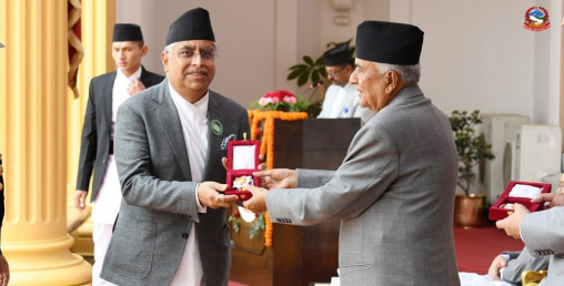 केएल दुगड समूहका प्रबन्ध निर्देशक कुमुद दुगड प्रबल जनसेवाश्री’बाट सम्मानित