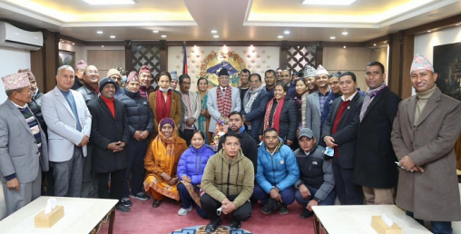 जनतालाई विश्वासमा लिएर सकारात्मक काम गर्नुः प्रधानमन्त्री दाहाल