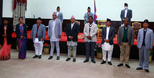 ओलीले हेट गर्ने पार्टीका मान्छे छानीछानी मन्त्री, श्रीमानलाई चिड्याउन श्रीमतिलाई मन्त्रीपद