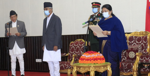 परराष्ट्रमन्त्री खड्काद्वारा शपथ