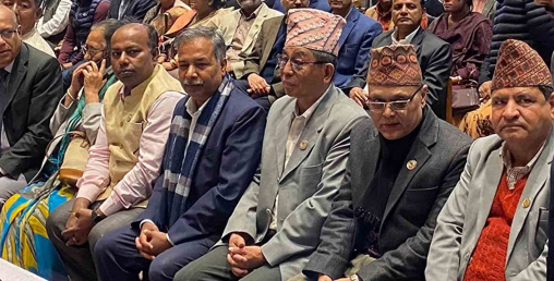 सत्ता गठबन्धनको तर्फबाट उपराष्ट्रपतिमा यादवले गराए उम्मेदवारी दर्ता