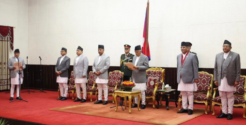 नवनियुक्त उपप्रधानमन्त्री र मन्त्रीद्वारा शपथ