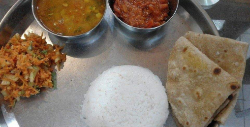 २५ रुपैयाँमा खाना ! सुन्दा पत्याउन नै गाह्रो