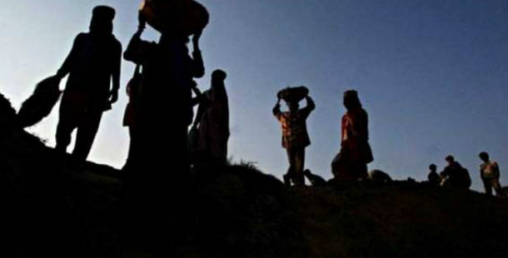 दसैंमा ज्याल नपाउँदा मजदुर भन्छन् 'सीडीओ कार्यालयको गेटमा आत्महत्या गर्छु'