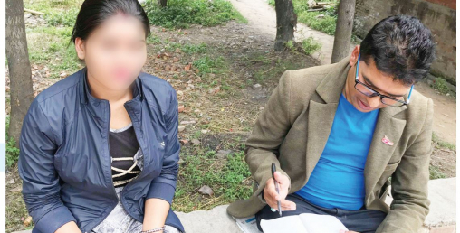 सईबाट यौन हिंसामा परेकी श्रीमतीलाई श्रीमानको साथ, ज्यान मार्ने धम्की