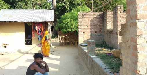 पक्की घरको आश भयो घर न घाट