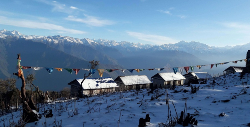 हिमपातले घुन्सा गाउँ अध्यारोमा